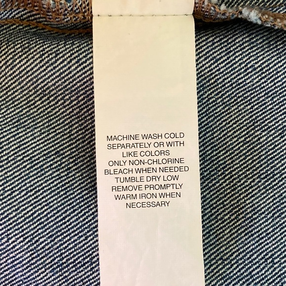 Girls size 5/6 Children’s Place gently used denim jacket with snap closure - Picture 6 of 6